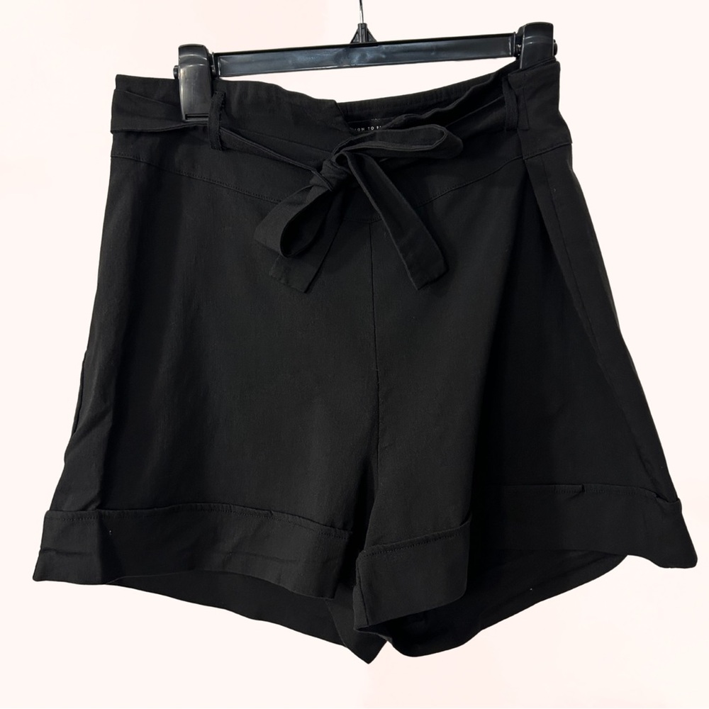 Fashion to Figure Paperbag Waist Shorts | Size 1 (XL / 14-16) | Black Tie Belt